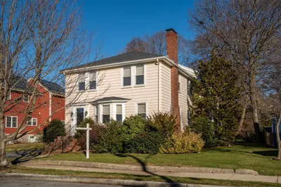218 Wachusett Ave 1