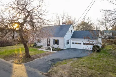 48 Fairview St