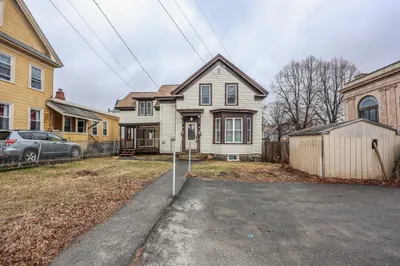 137 Parker St 1