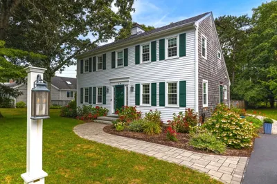79 Ellis Cir 1