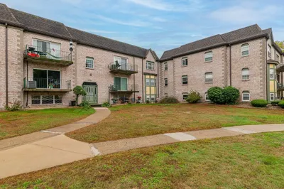 109 Oak Lane #8