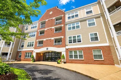 318 Rindge Ave #315