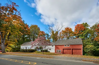 38 Pine St