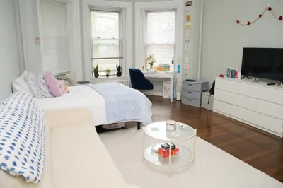 45 Carlton St #1