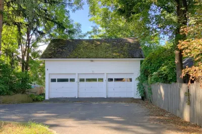 14 Pleasant St 1