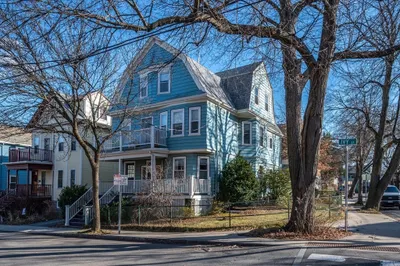 2-4 Ivy St #1