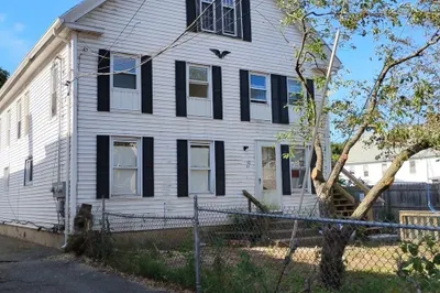 60 Pulaski St 1