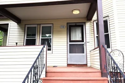 19 Harvard St #1