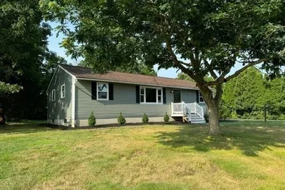 55 Sunset Dr 1