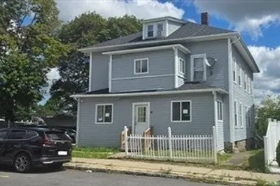 56 Plantation St 1