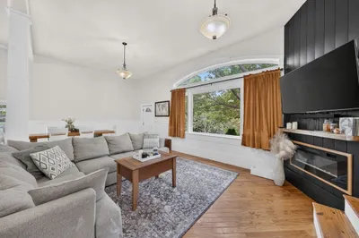 24 Mayflower Drive 1