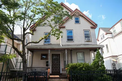 337 Centre St #1