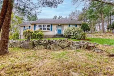 22 Laurie Ln 1