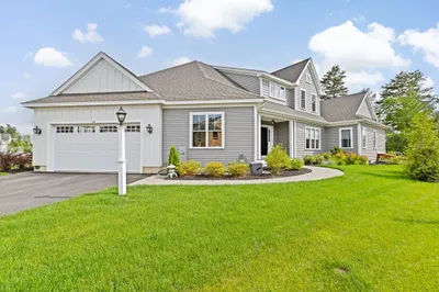 24 Meadowbrook Dr 1