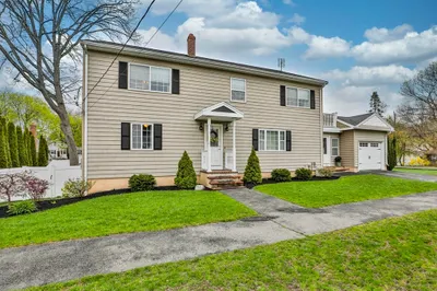 26 Quannapowitt Ave 1