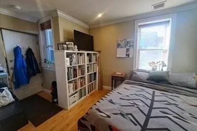 101 Prince St #10