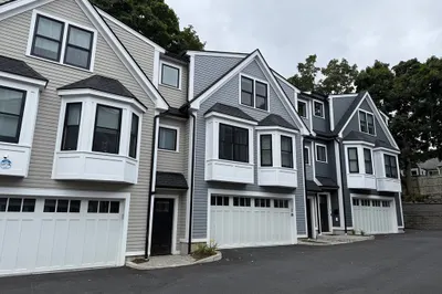 30 Town Hill #B