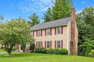 57 Stonegate Rd #57