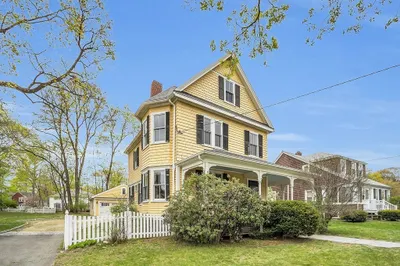 907 Watertown St 1