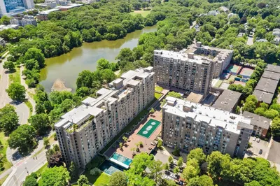 33 Pond Ave #612