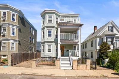 110 Dakota St 1