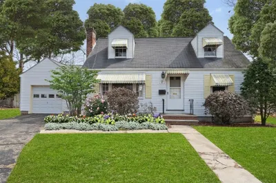 15 Westbrook Circle