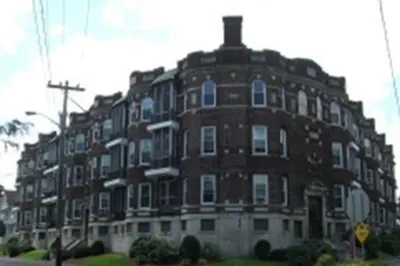 6 Laurel St #3L 1