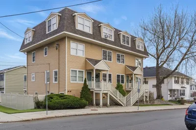 57 Belmont St #57