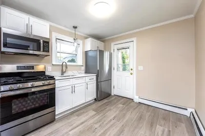 31 Cabot St #3 1
