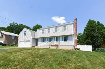 10 Allen Road 1