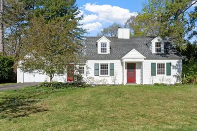 51 Chestnut St 1