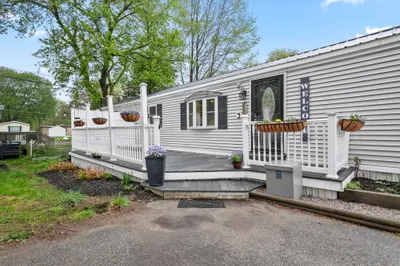 18 Maple Street #22 1