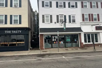 46 Court St #1 1