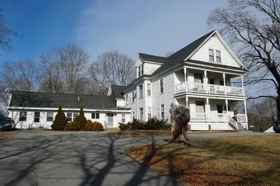 37 Pleasant Street