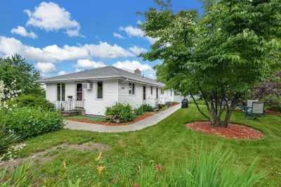 4 UplAnd Ave #A