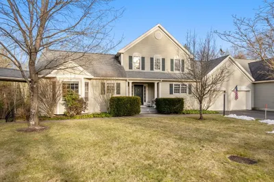 9 Algonquian Dr