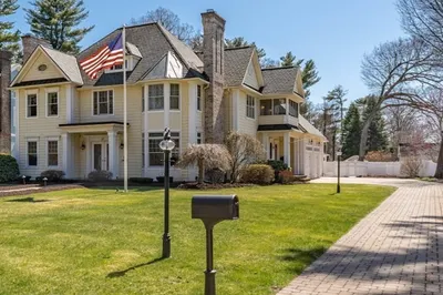 97 Forest Glen Rd 1