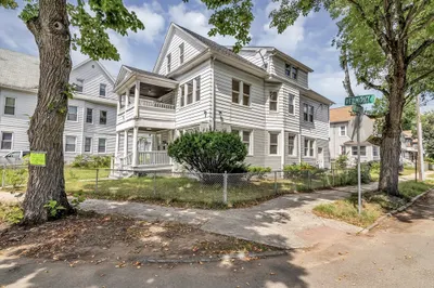32-34 Vermont St 1