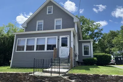 5 Emerald St #1