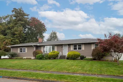 6 Tolpa Court 1