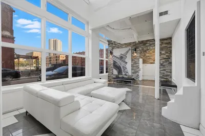 11-31 Park St #302 1