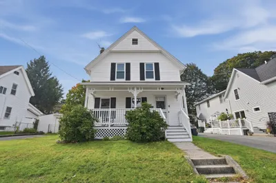 8 Agate Avenue