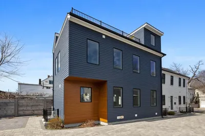 152 Charles Street #2
