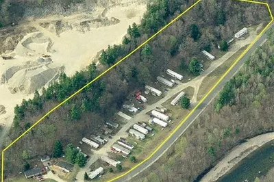 280 Zoar Rd 1