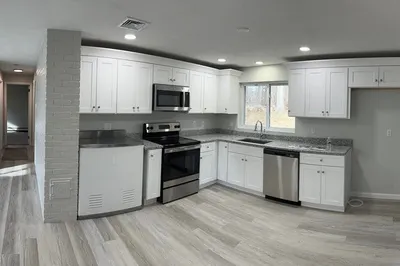 121 Bernard Rd