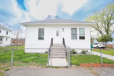 54 Hadley St 1
