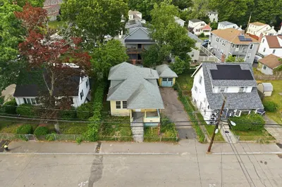 100 Taunton Ave 1
