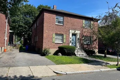 11 Beechcroft St #4