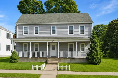 87 Crafts St 1