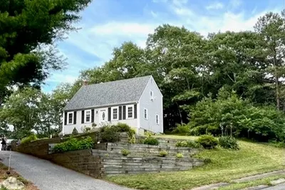 68 Lafayette Rd 1